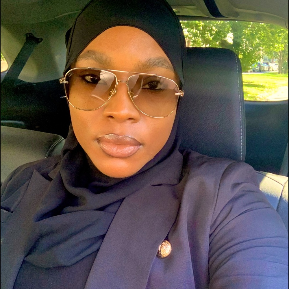 Meet your Posher, Charquetta